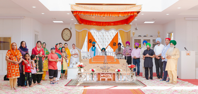 In de Sikhtempel met de heer Ramnewash (Foto: Robin Butter)