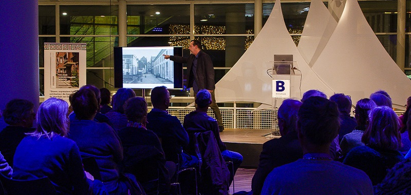 Lezing door Marcel Teunissen over de nieuwe Haagse school foto door Robin Butter 2019 Lezing door Marcel Teunissen over de nieuwe Haagse school foto door Robin Butter 2019