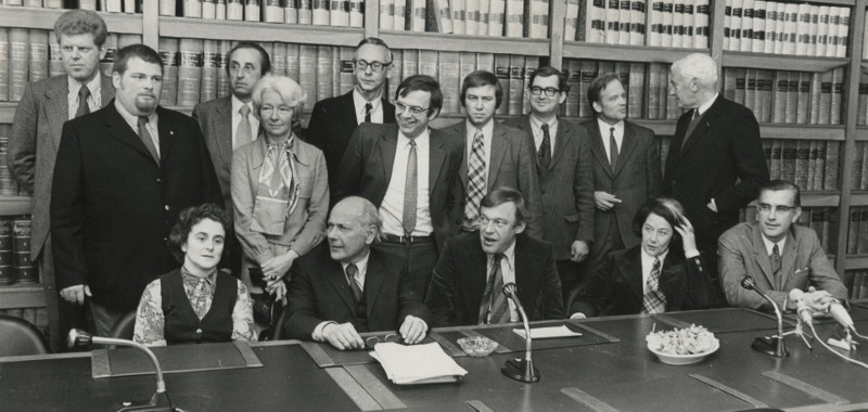 1972, Kandidaat-ministers uit de P.v.d.A., D'66 en P.P.R. presenteren zich in de Tweede Kamer voor een progressief-kabinet | Foto: Stokvis