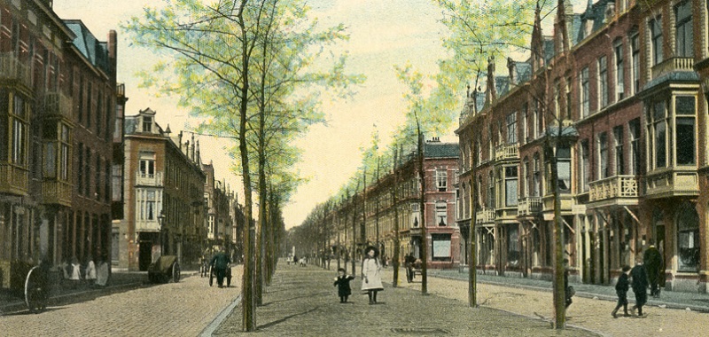 Paul Krugerlaan gezien van de Kockstraat naar de Loosduinseweg, 1910. Fotograaf onbekend