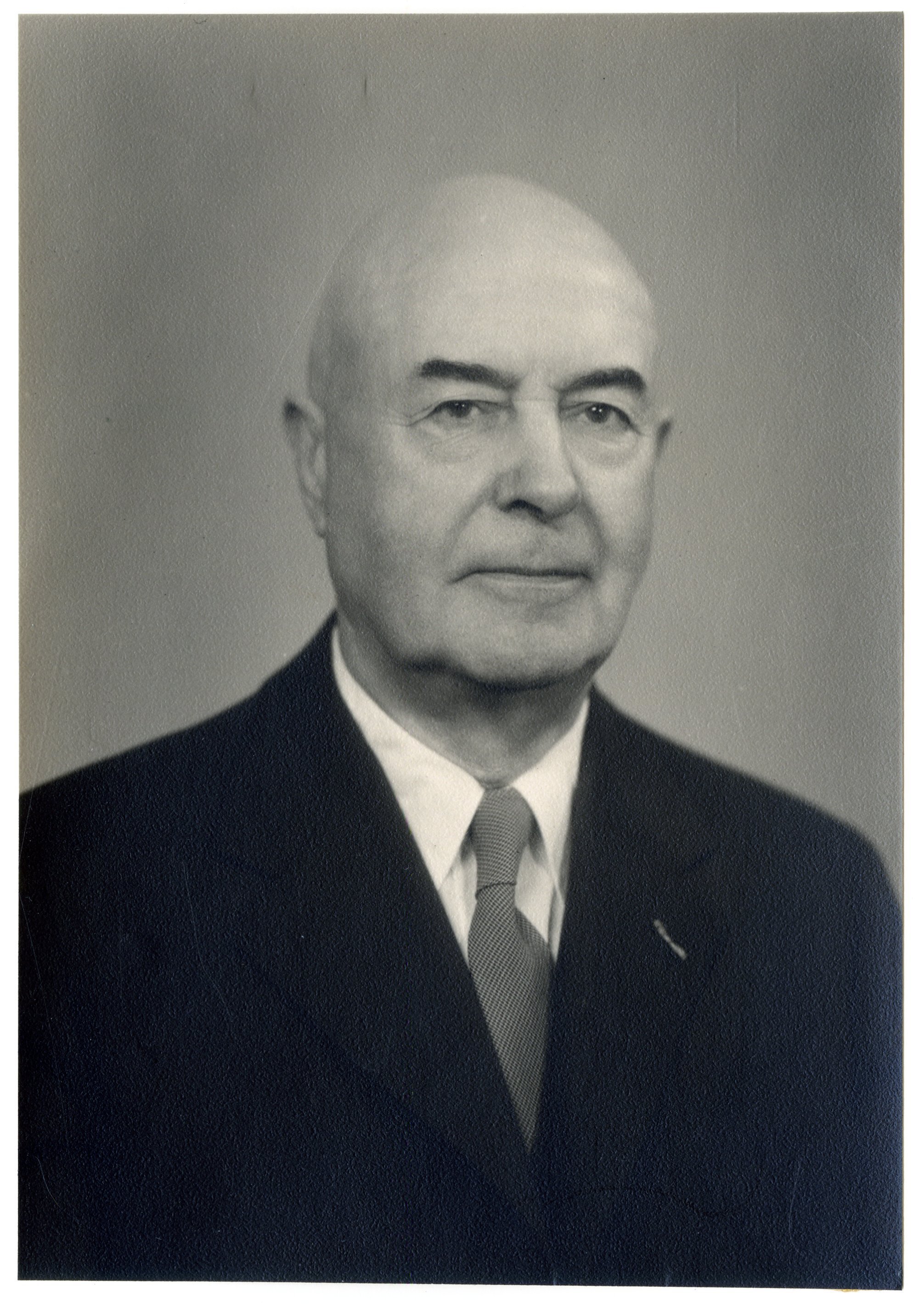 Henri Wilson, oprichter en directeur van de limonadefabriek Wilson, omstreeks 1955 – Foto: Américain