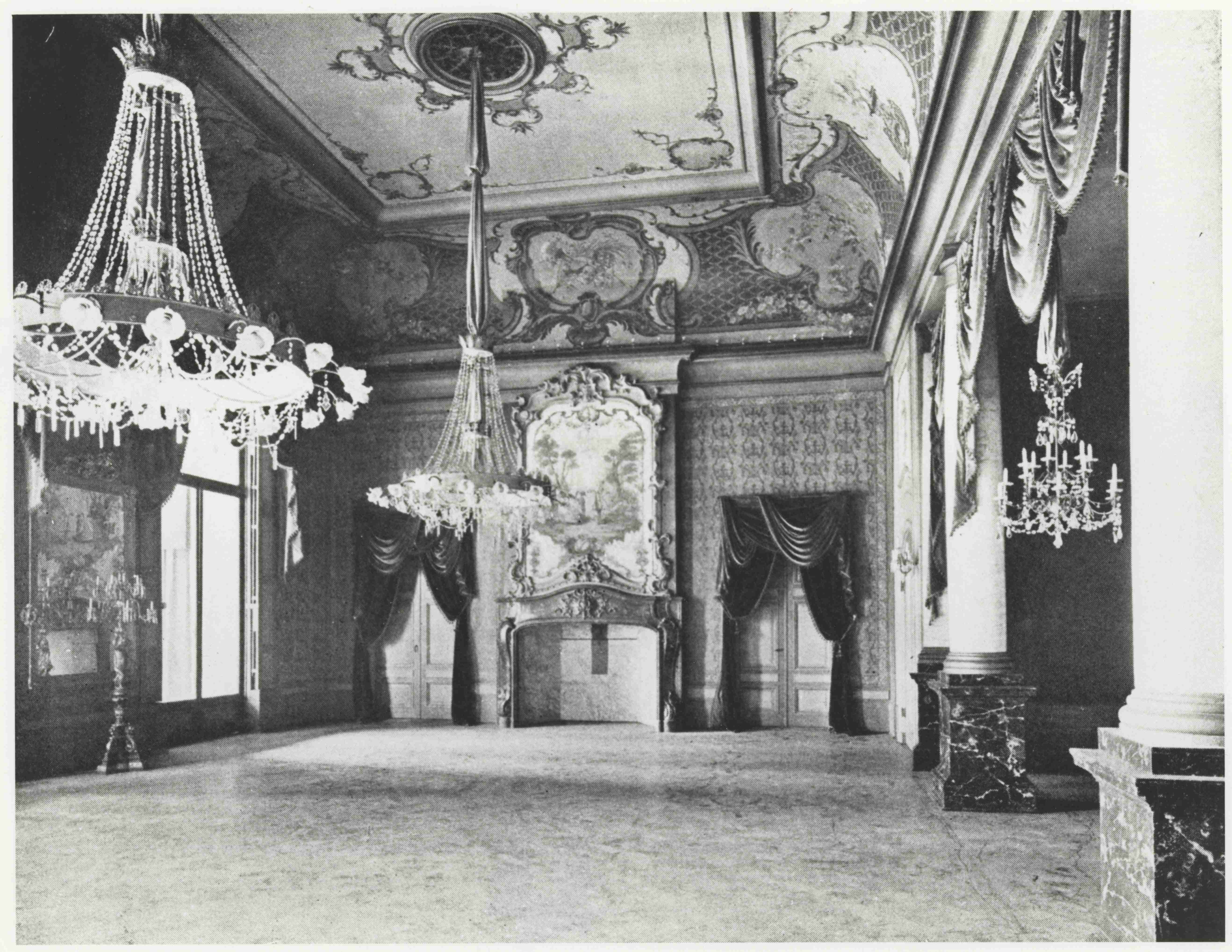 Zaal in De Oude Doelen aan het Tournooiveld in 1910