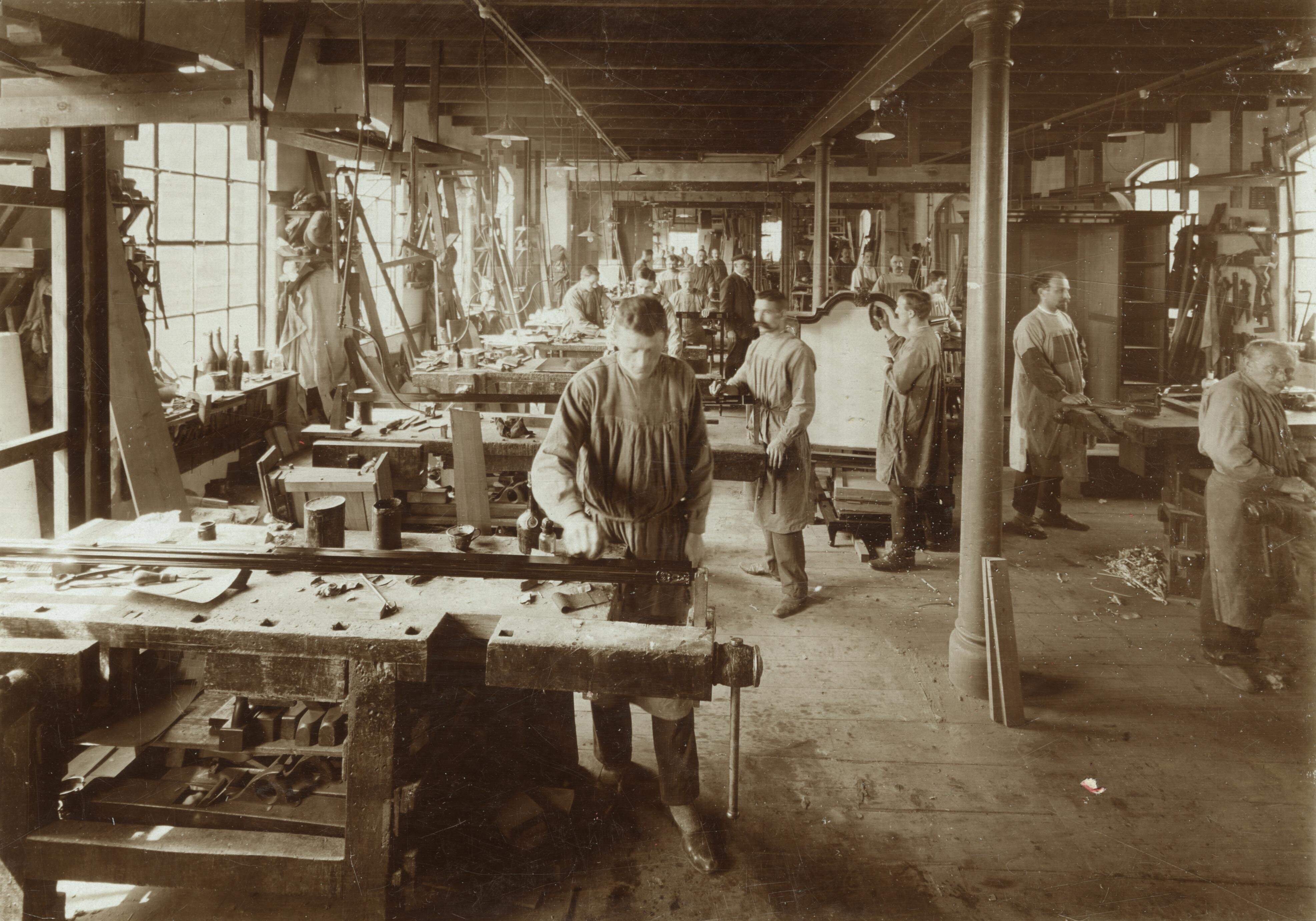 Meubelfabriek van Mutters. Maker onbekend, 1900