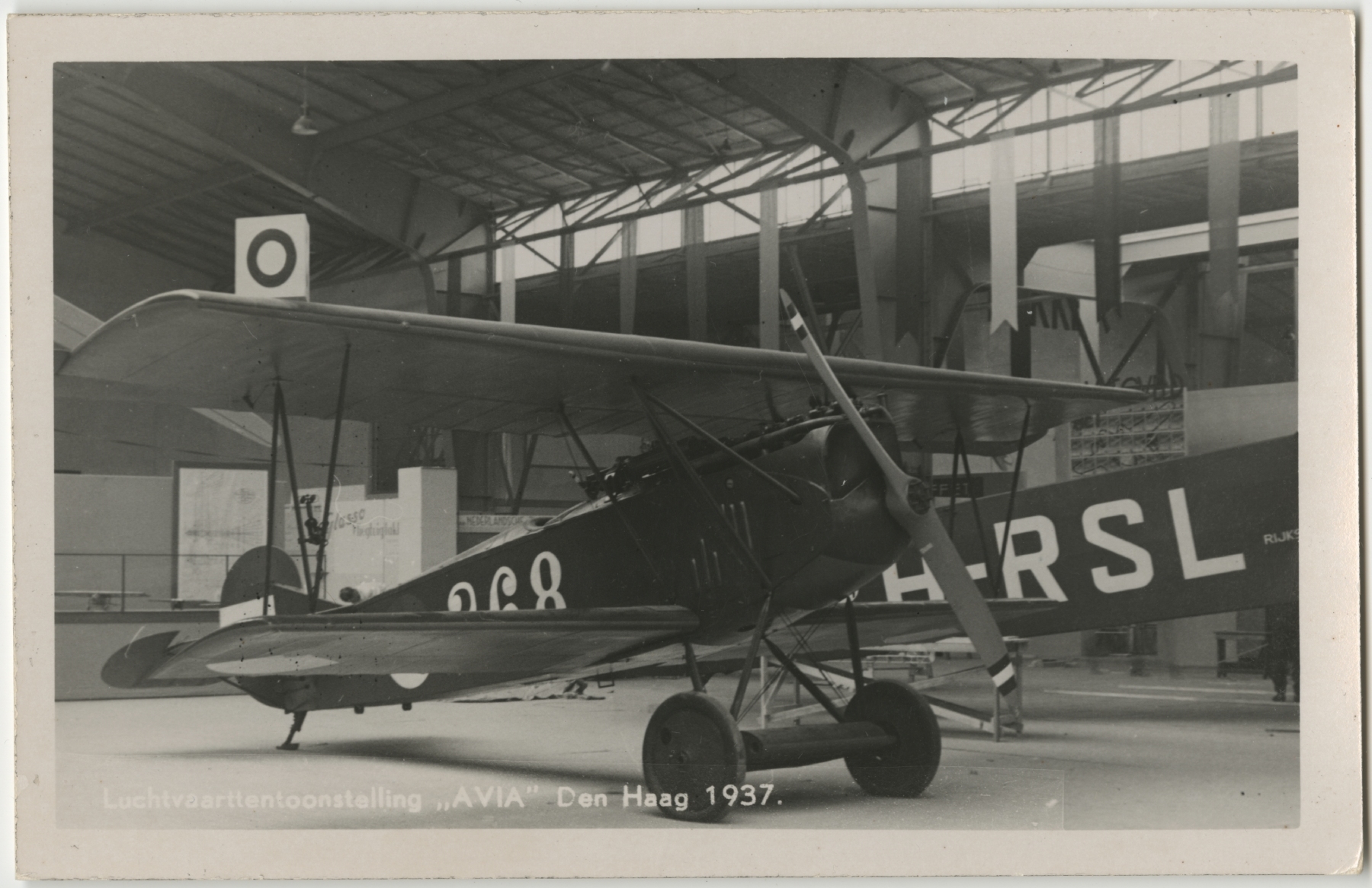 Luchtvaarttentoonstelling Avia op Houtrust, 1937, maker onbekend