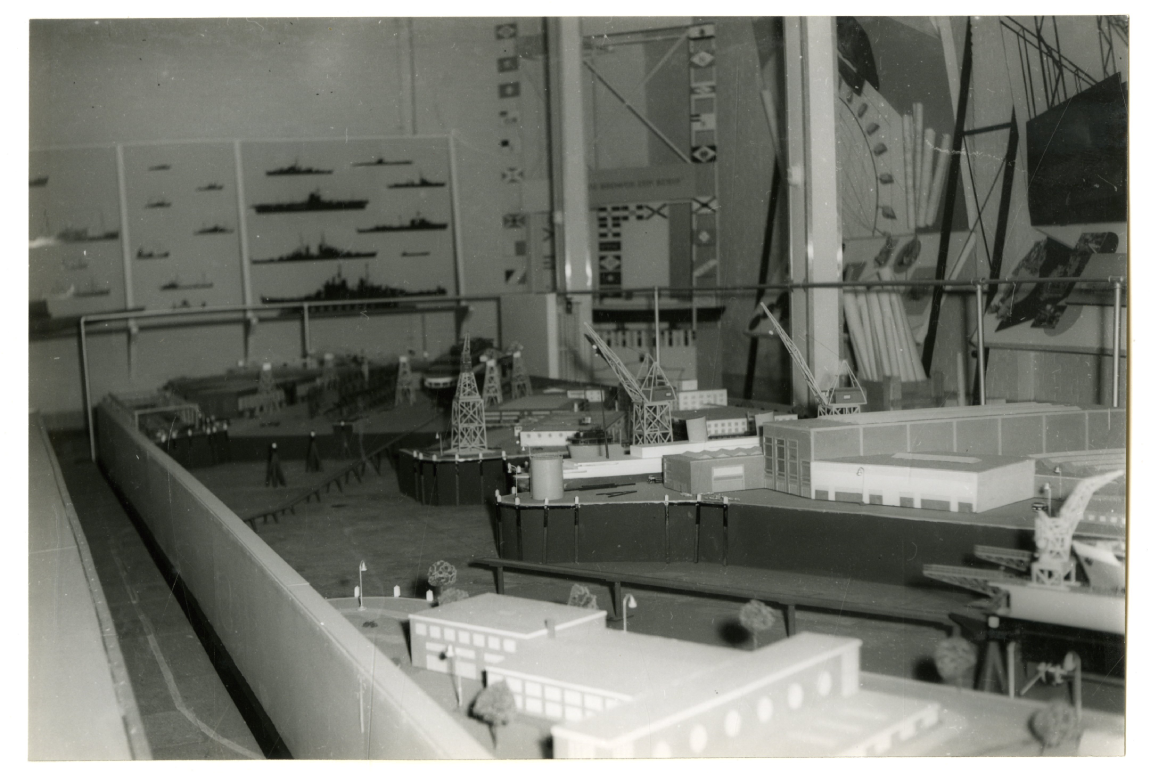 Museum voor het onderwijs, hoekje van de scheepvaarttentoonstelling, 1956, maker Bureau Werklozenzorg