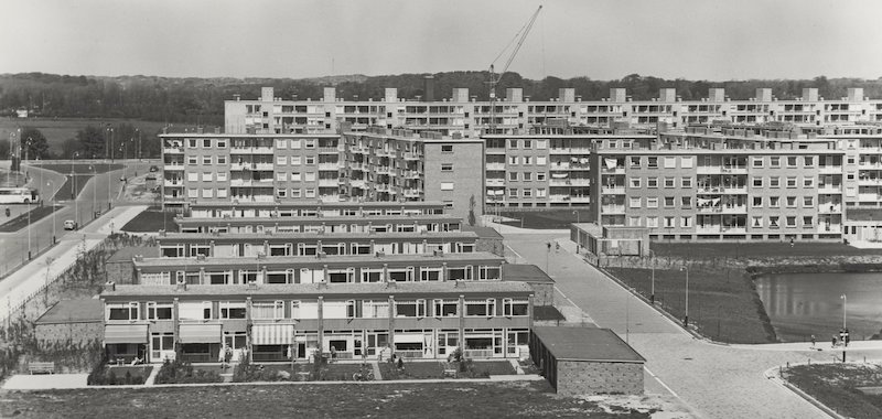 Perspectieffoto Mariahoeve en Mei 1962, Marlot, overzicht van de Reigersbergenweg en Ivoorhorst | Foto: Dienst voor de Stadsontwikkeling Perspectieffoto Mariahoeve en Mei 1962, Marlot, overzicht van de Reigersbergenweg en Ivoorhorst | Foto: Dienst voor de Stadsontwikkeling