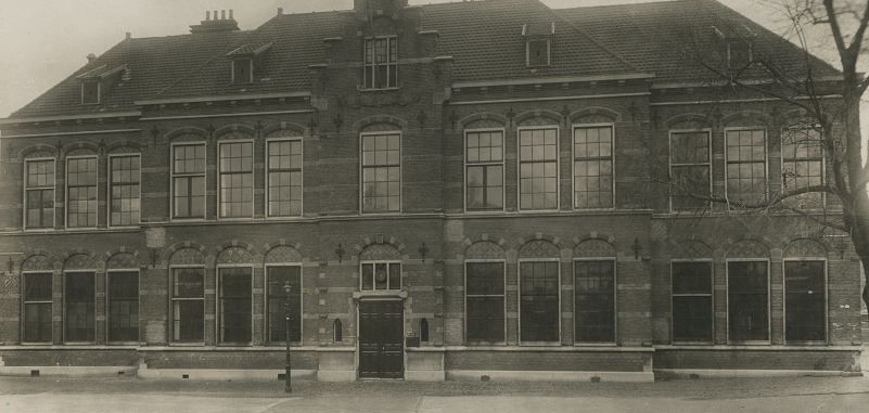 Gemeentearchief, Rijswijkseplein 38 | Vereenigde Fotobureaux | 1926 Gemeentarchief aan het Rijswijkseplein 38 in 1926