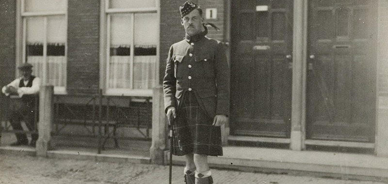 sergeant Bushnell in Scheveningen